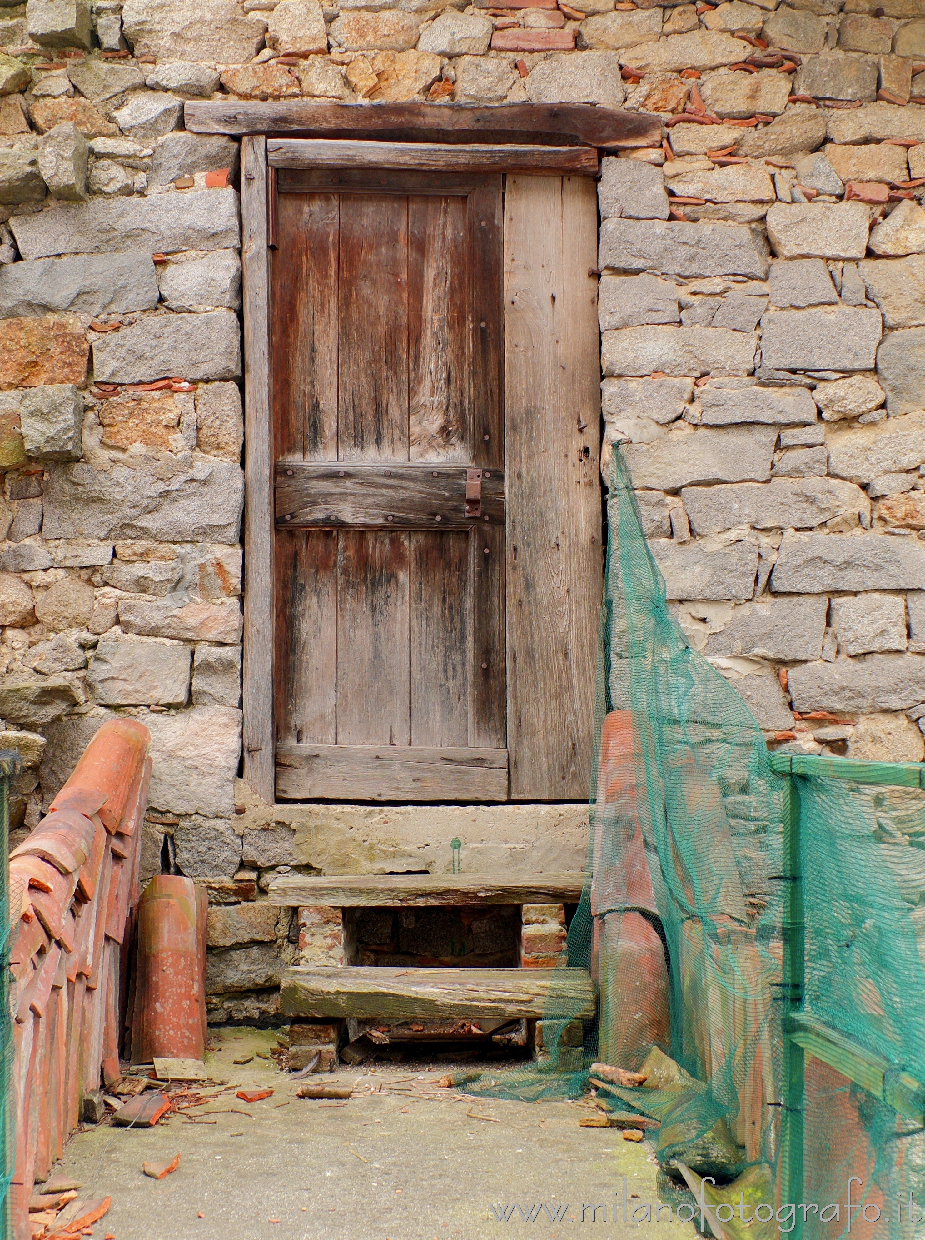 Campiglia Cervo (Biella, Italy) - Old door in the hamlet Quittengo.